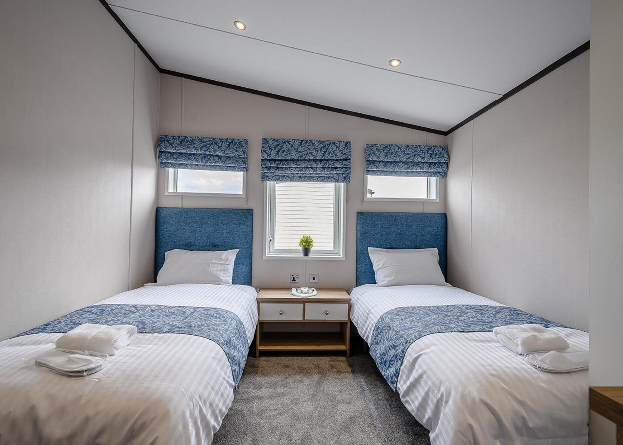 Green Meadows Country Park Hotel Harker Bagian luar foto